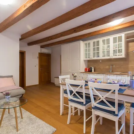 Apartment Lucija