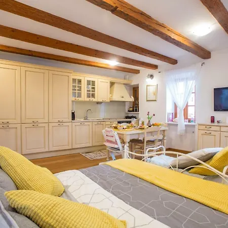 Lucija Апартаменты