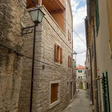 Apartment Lucija *